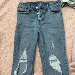 WILDFABLE TARGET SIZE FOUR STRAIGHT LEG RIPPED JEANS